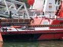 Feuerloeschboot 10-2      P043